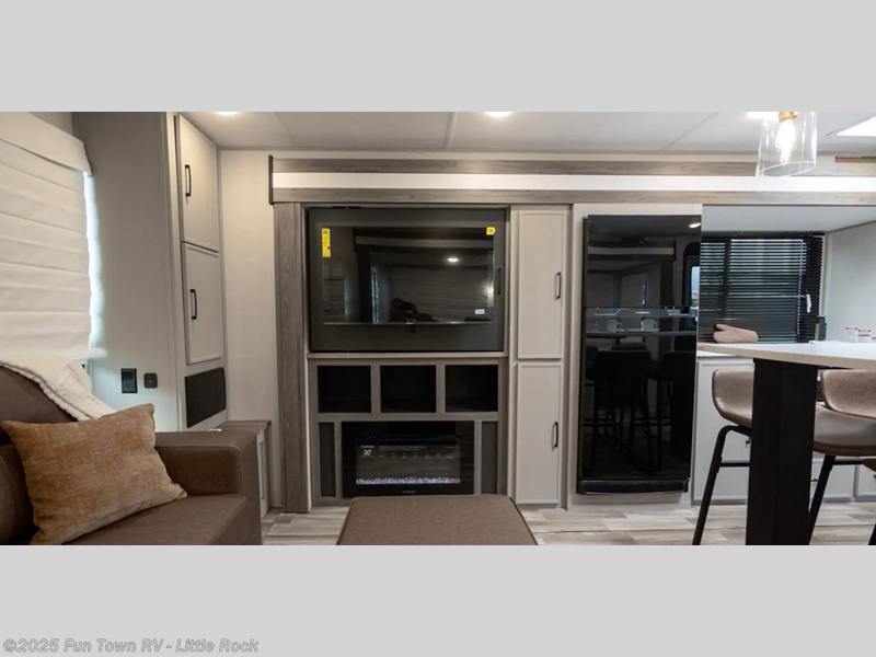 Call now about this 2026 Forest River Vibe 2800RL! 2026 Forest River Vibe 2800RL - New Travel Trailer For Sale by Fun Town RV - Little Rock in Little Rock, Arkansas