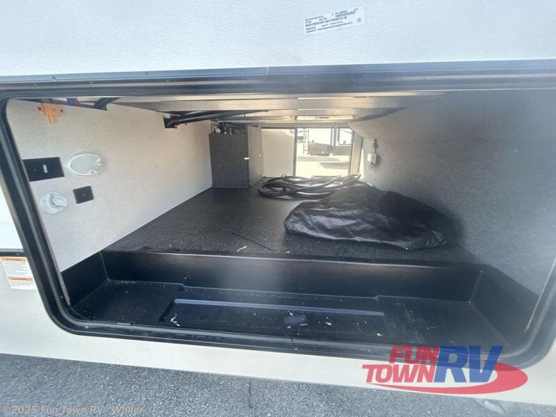 Used 2023 Prime Time Crusader 382MBH available in Waller, Texas