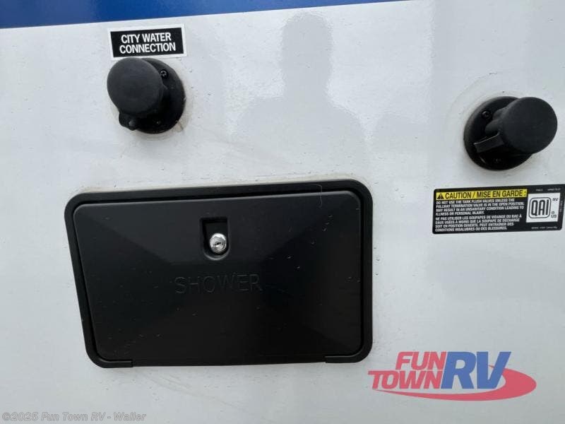 Contact us now about this 2025 Gulf Stream Yellowstone Ranch Edition 29RKS! 2025 Yellowstone Ranch Edition 29RKS by Gulf Stream from Fun Town RV - Waller in Waller, Texas