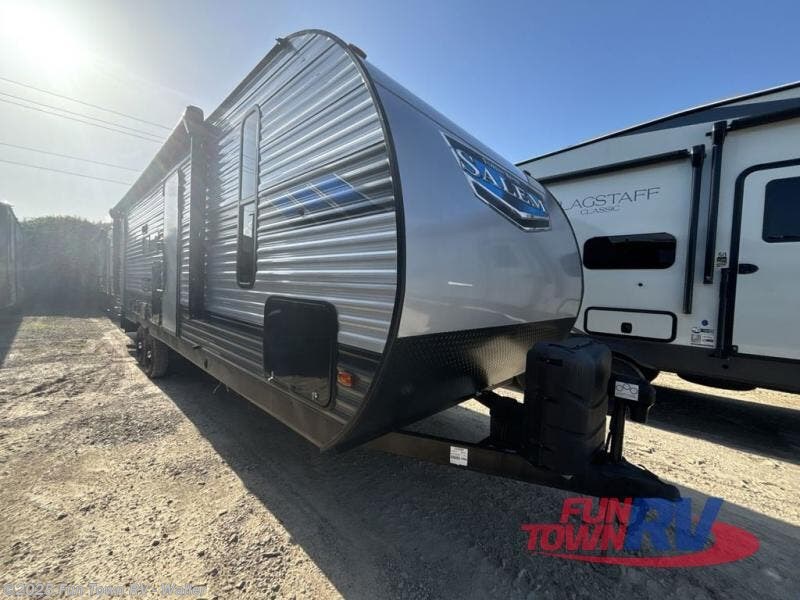 Email now about this 2022 Forest River Salem 26DBUD! Used 2022 Forest River Salem 26DBUD available in Waller, Texas