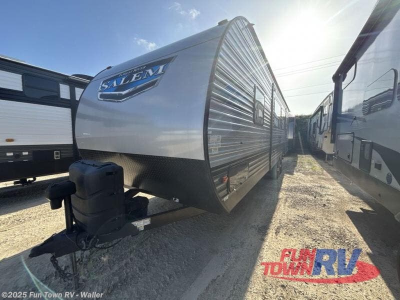 Contact us now about this 2022 Forest River Salem 26DBUD! 2022 Salem 26DBUD by Forest River from Fun Town RV - Waller in Waller, Texas