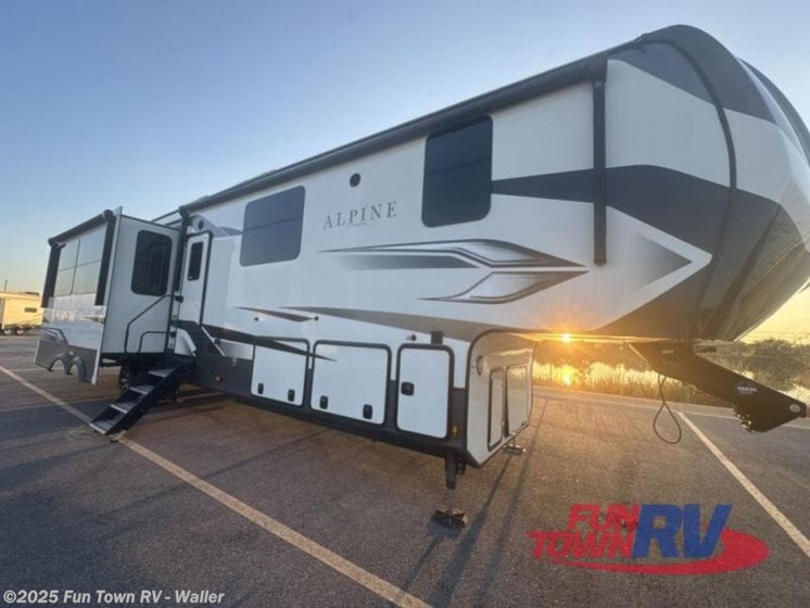 Email now about this 2022 Keystone Alpine 3910RK! Used 2022 Keystone Alpine 3910RK available in Waller, Texas