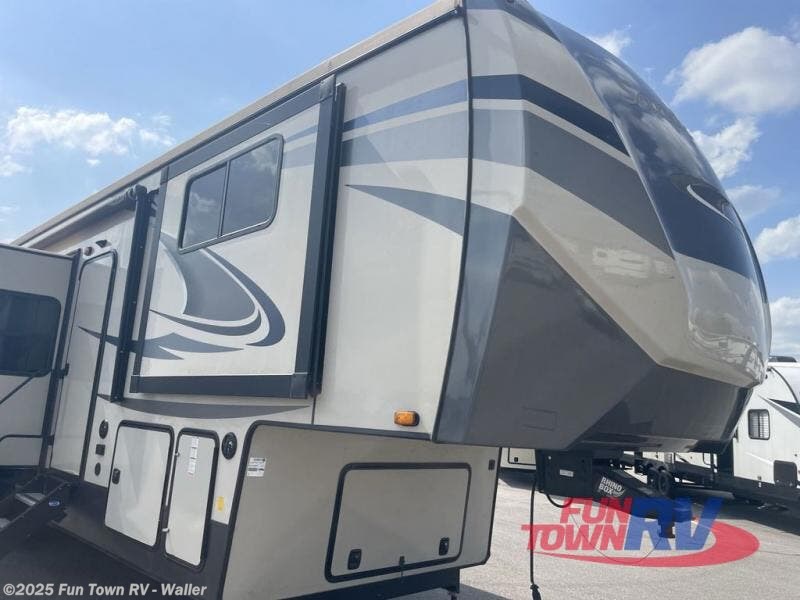 Email now about this 2021 Forest River Sandpiper 38FKOK! Used 2021 Forest River Sandpiper 38FKOK available in Waller, Texas