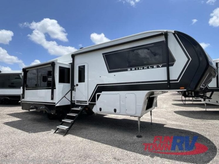 Email now about this 2026 Brinkley RV Model Z 3110! New 2026 Brinkley RV Model Z 3110 available in Waller, Texas