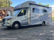 Call now about this 2022 Tiffin Wayfarer ! 2022 Tiffin Wayfarer - Used Class C For Sale by For Sale By Owner in Orange, Connecticut