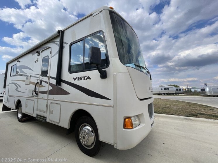 Email now about this 2015 Winnebago Vista 26HE! Used 2015 Winnebago Vista 26HE available in Buda, Texas