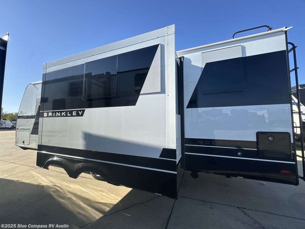 Contact us now about this 2025 Brinkley RV Model I 265! 2025 Model I 265 by Brinkley RV from Blue Compass RV Austin in Buda, Texas