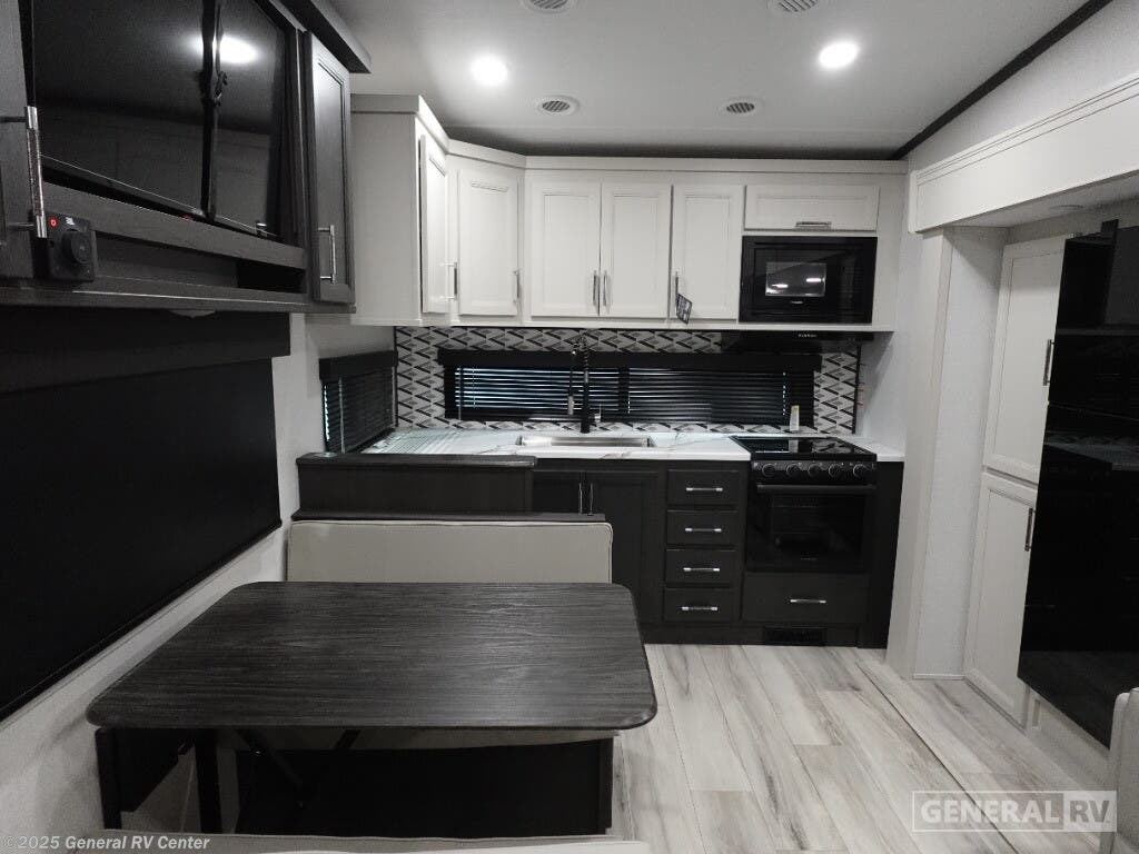 Call now about this 2025 Keystone Arcadia 242SLMD! 2025 Keystone Arcadia 242SLMD - New Fifth Wheel For Sale by General RV Center in Mesa, Arizona