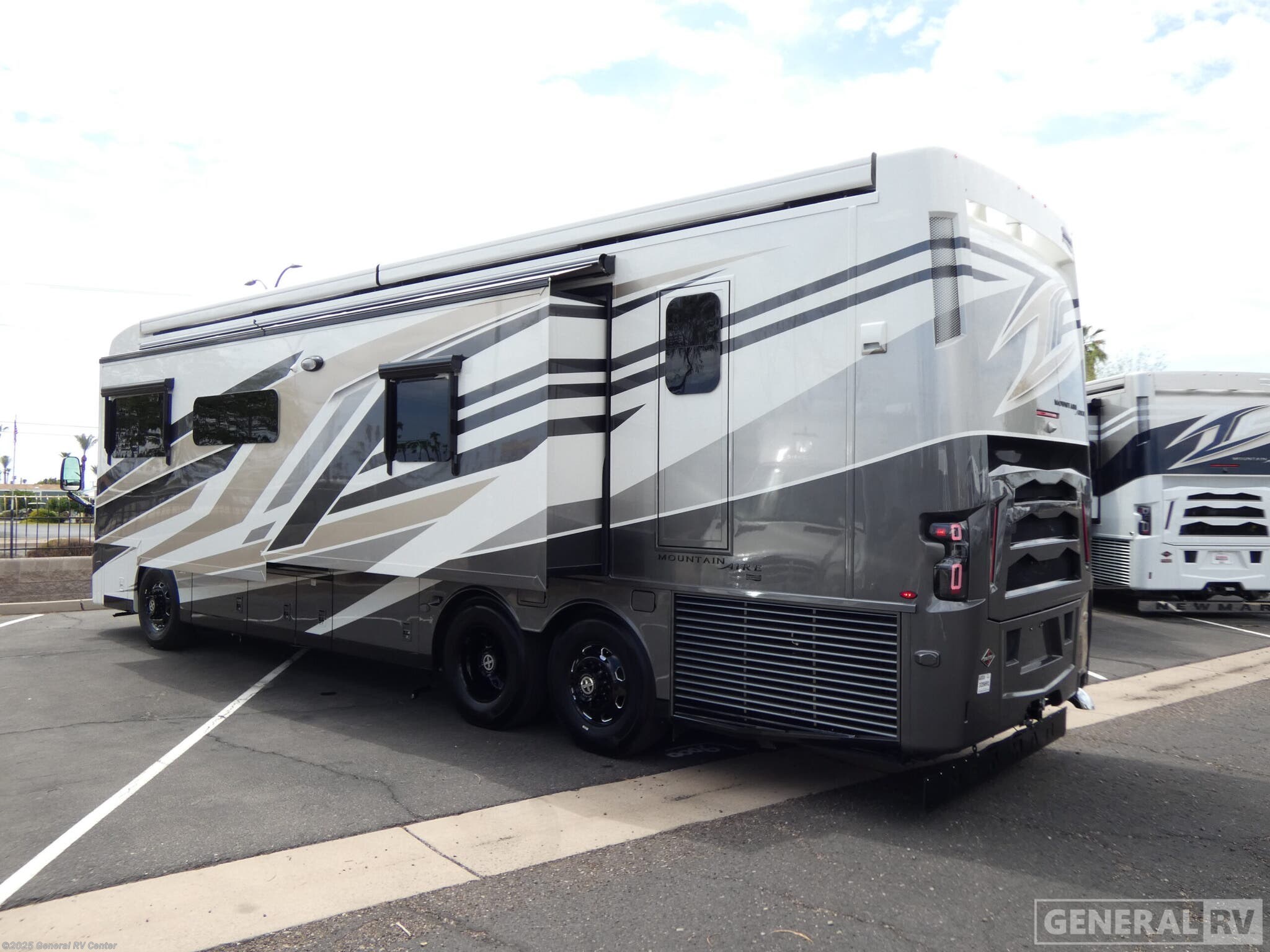 Contact us now about this 2026 Newmar Mountain Aire 3825! 2026 Mountain Aire 3825 by Newmar from General RV Center in Mesa, Arizona