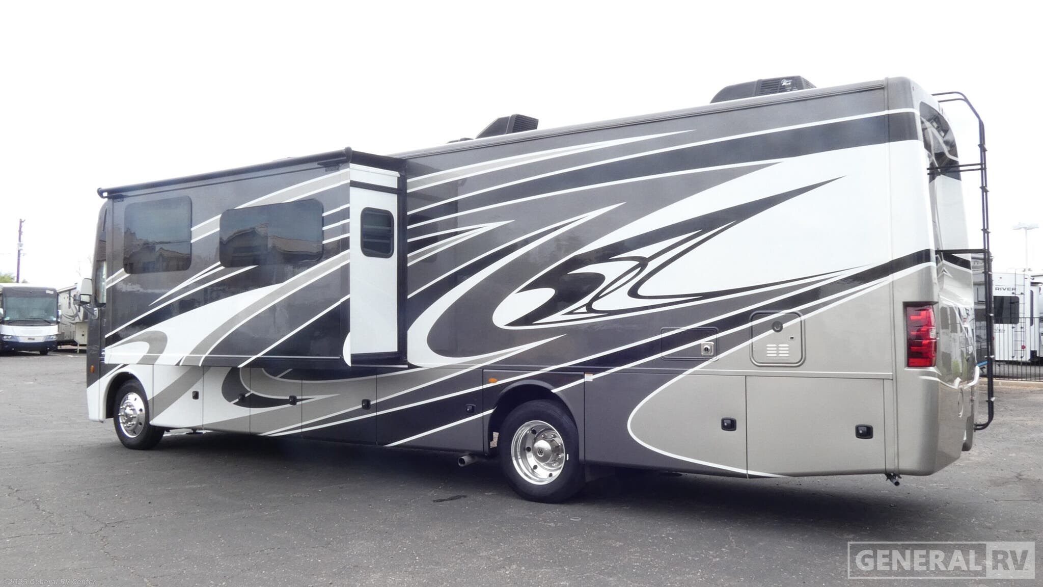 Contact us now about this 2021 Thor Motor Coach Miramar 35.2-2SL! 2021 Miramar 35.2-2SL by Thor Motor Coach from General RV Center in Mesa, Arizona