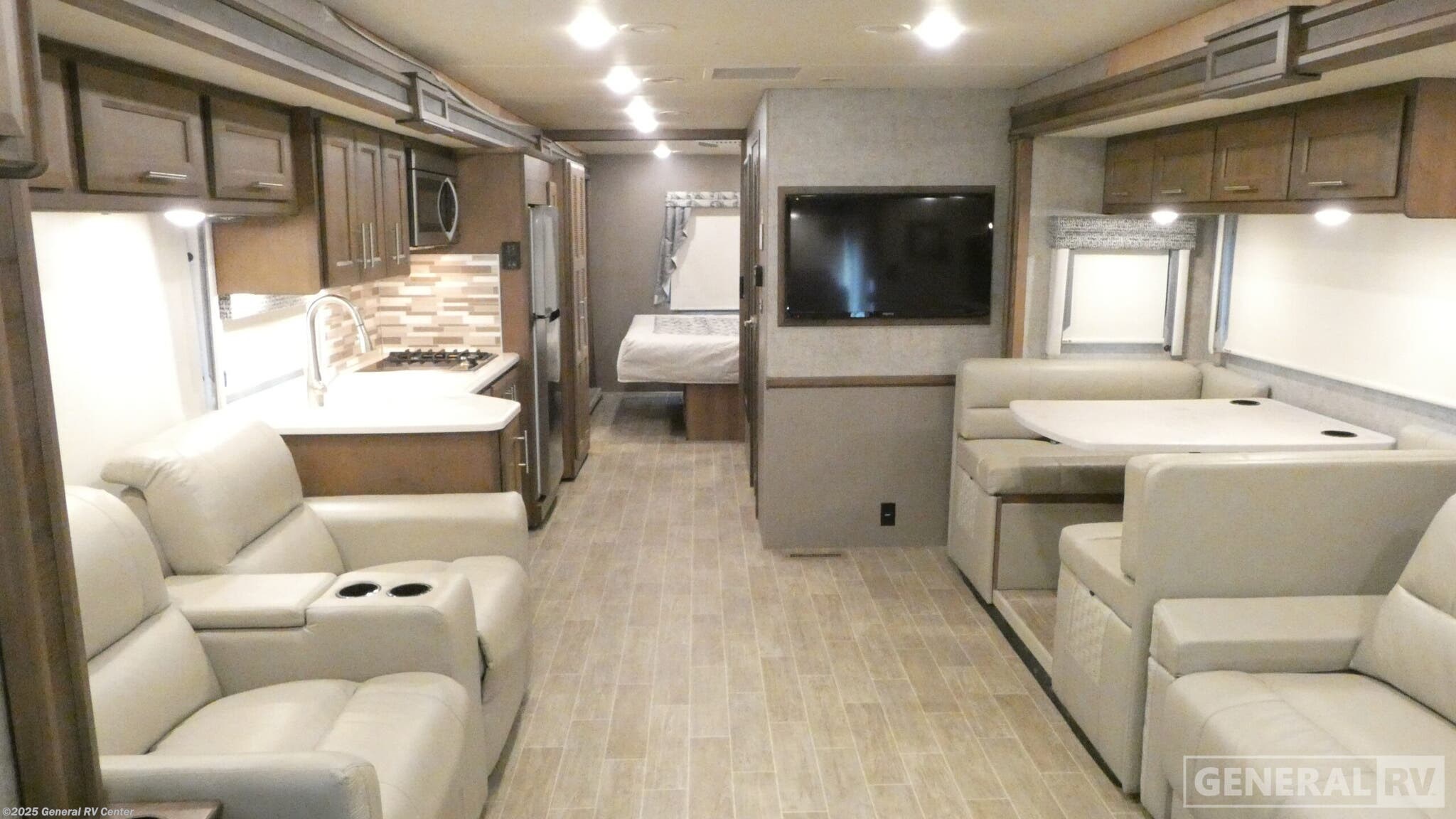 Call now about this 2021 Thor Motor Coach Miramar 35.2-2SL! 2021 Thor Motor Coach Miramar 35.2-2SL - Used Class A For Sale by General RV Center in Mesa, Arizona
