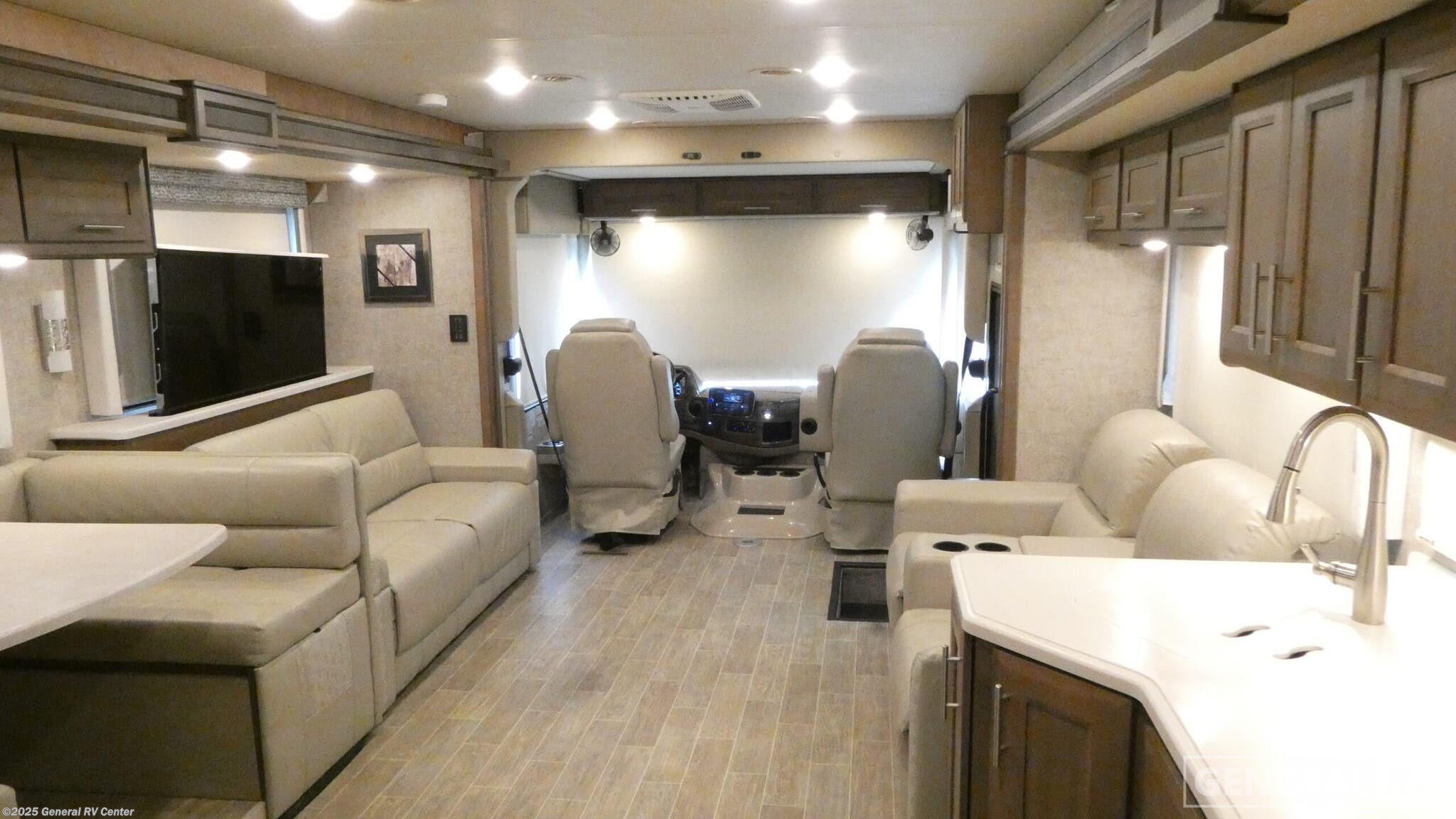Used 2021 Thor Motor Coach Miramar 35.2-2SL available in Mesa, Arizona