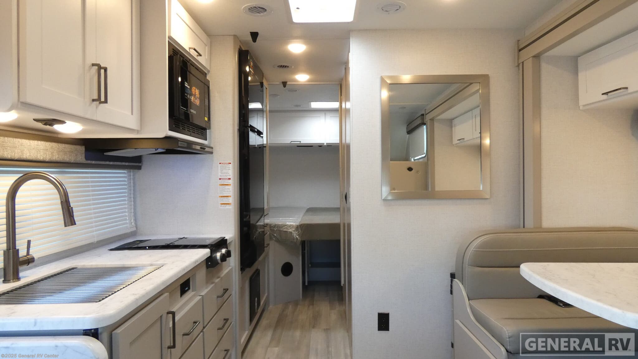 Call now about this 2026 Thor Motor Coach Pasadena SZ25! 2026 Thor Motor Coach Pasadena SZ25 - New Class C For Sale by General RV Center in Mesa, Arizona