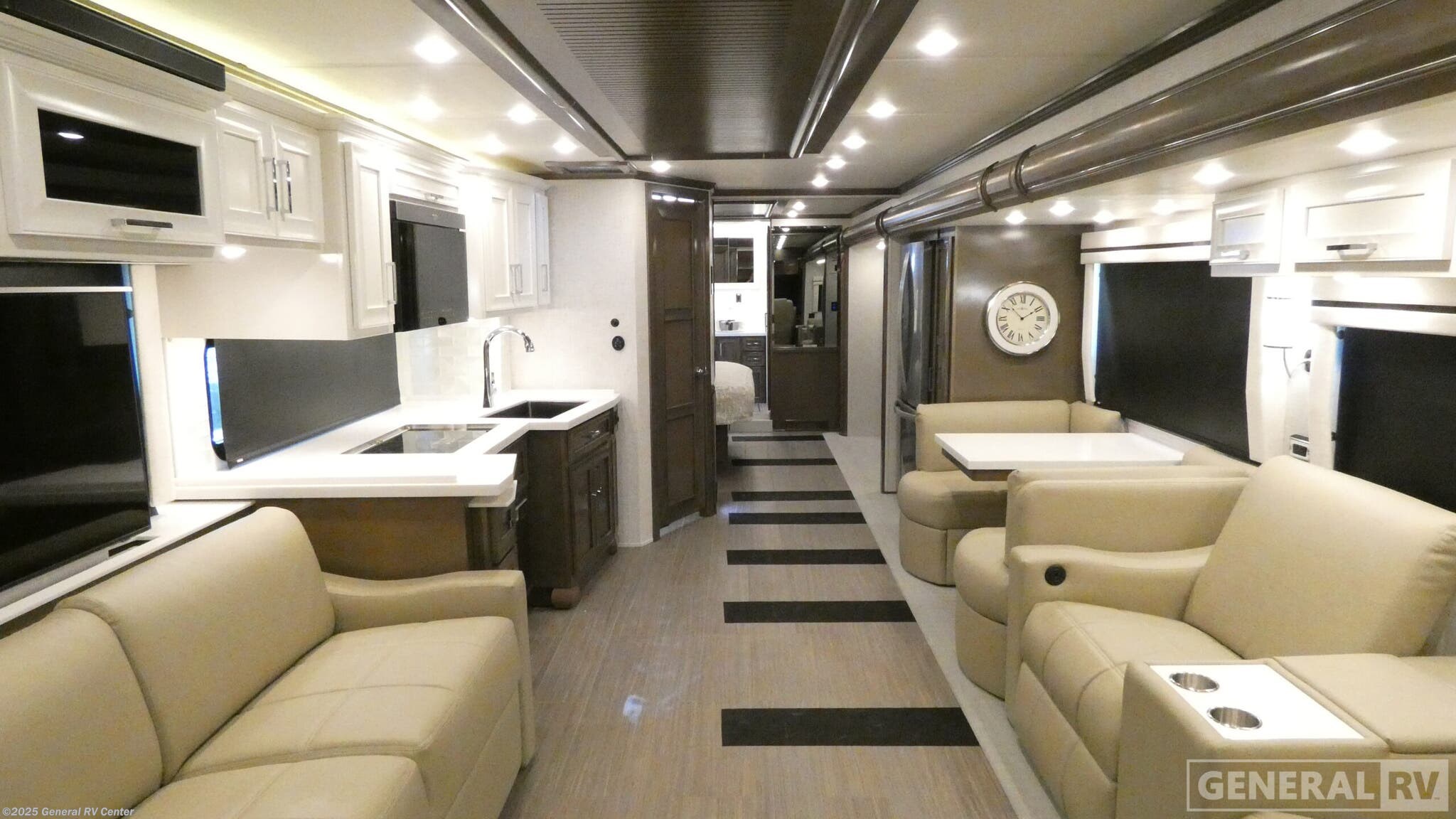 Call now about this 2026 Newmar Ventana 4037! 2026 Newmar Ventana 4037 - New Class A For Sale by General RV Center in Mesa, Arizona