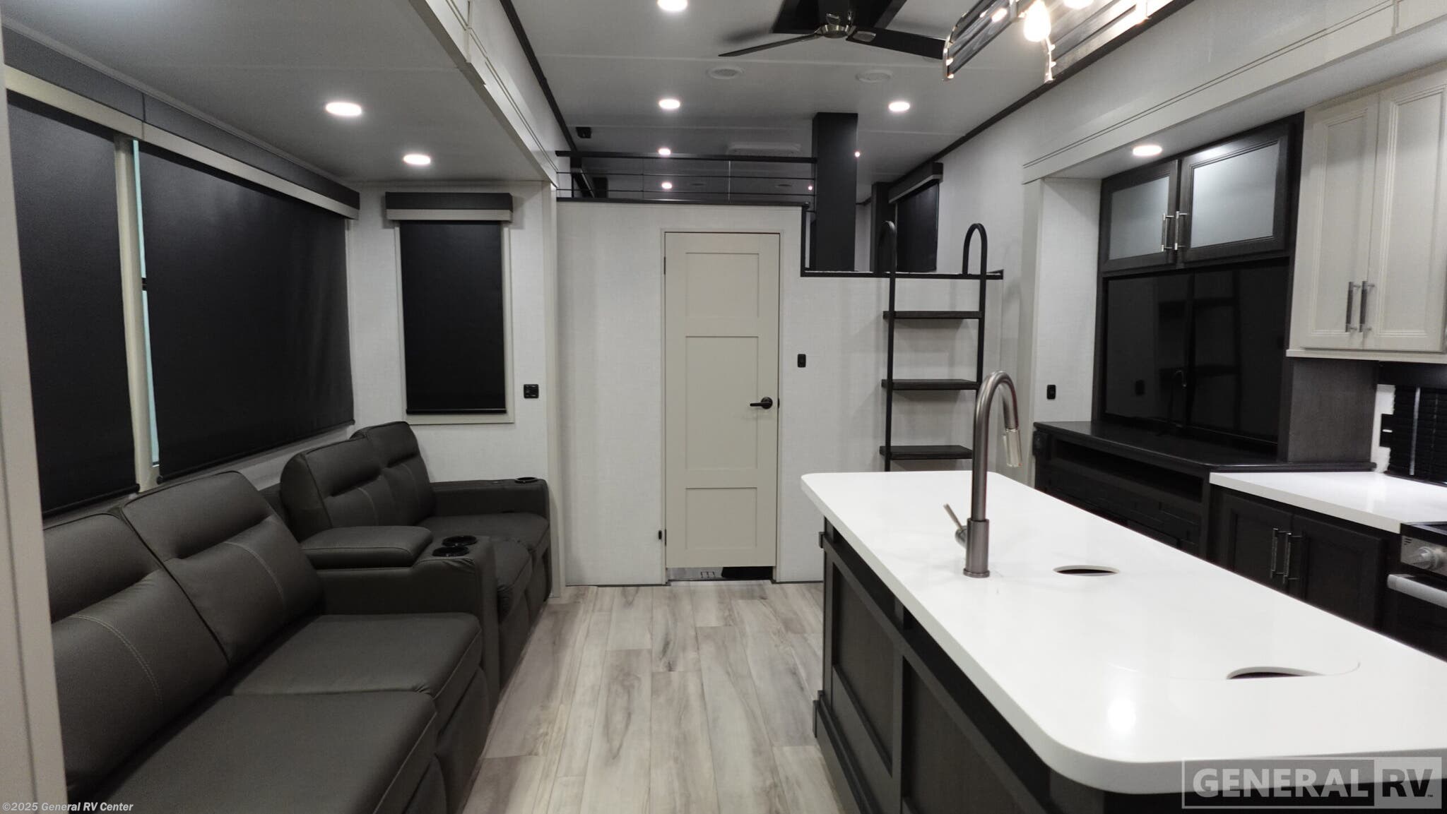 Call now about this 2026 Keystone Avalanche 390DS! 2026 Keystone Avalanche 390DS - New Fifth Wheel For Sale by General RV Center in Mesa, Arizona