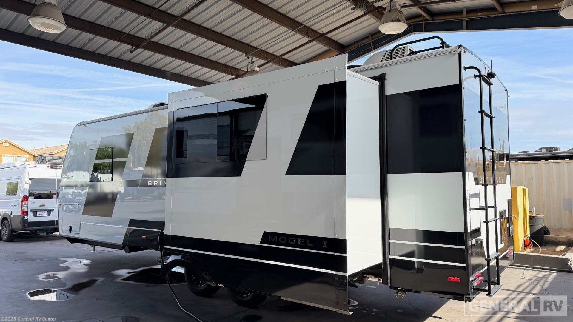 Contact us now about this 2025 Brinkley RV Model I 275! 2025 Model I 275 by Brinkley RV from General RV Center in Mesa, Arizona