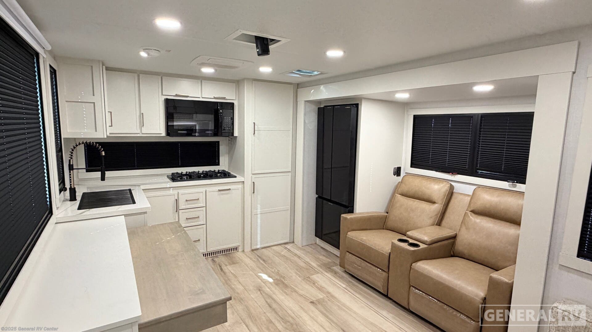 Call now about this 2025 Brinkley RV Model I 275! 2025 Brinkley RV Model I 275 - Used Travel Trailer For Sale by General RV Center in Mesa, Arizona