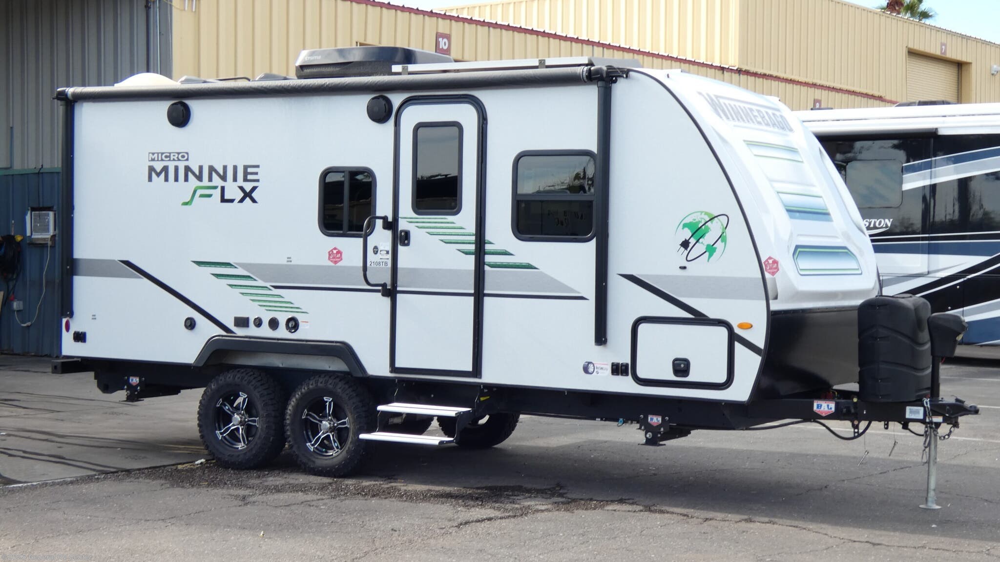 Email now about this 2022 Winnebago Micro Minnie FLX 2108TB! Used 2022 Winnebago Micro Minnie FLX 2108TB available in Mesa, Arizona