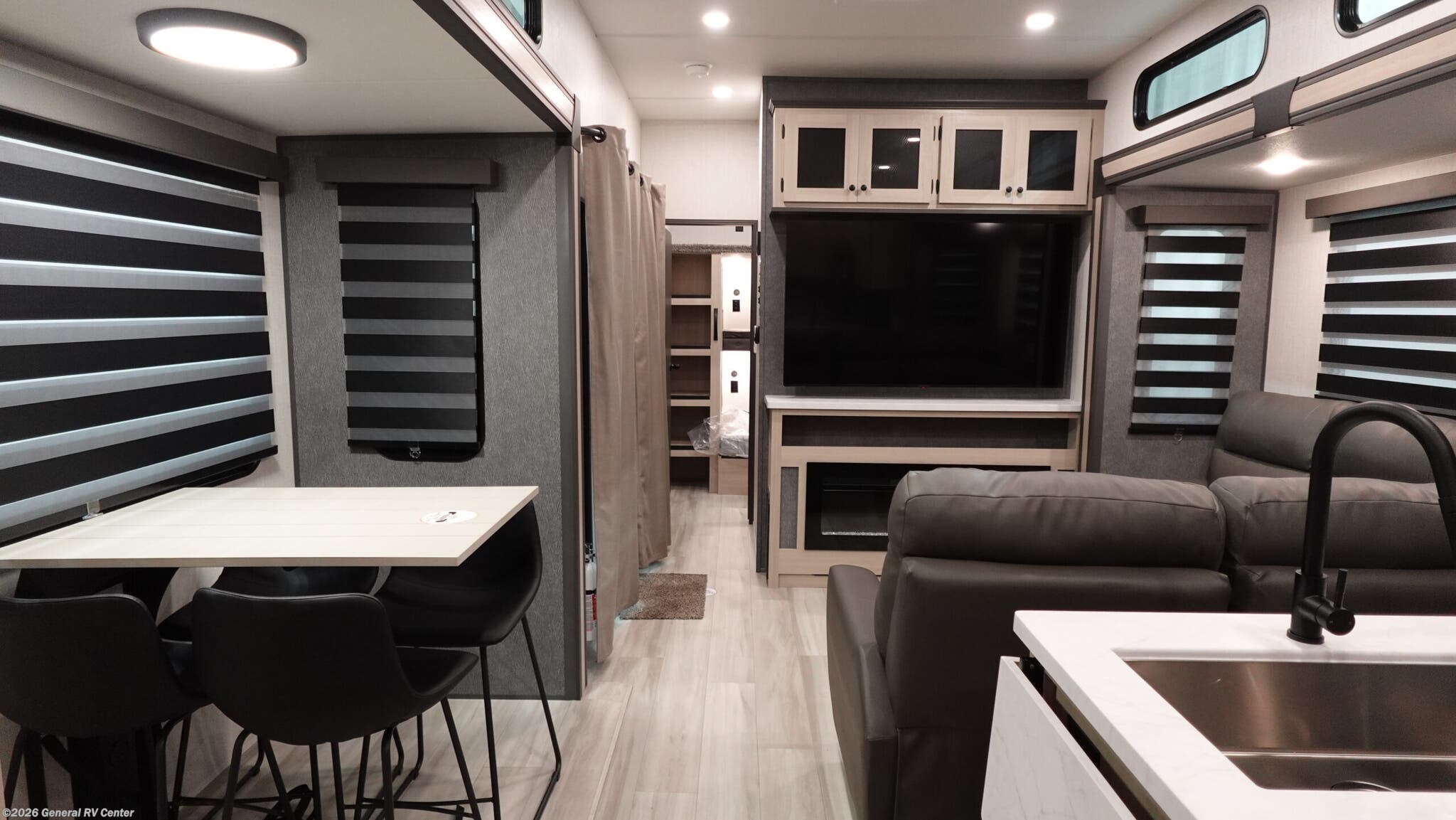 Call now about this 2026 Prime Time LaCrosse 44PARK! 2026 Prime Time LaCrosse 44PARK - New Travel Trailer For Sale by General RV Center in Mesa, Arizona