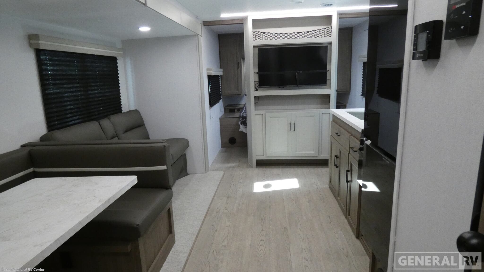 New 2026 Coachmen Freedom EXPRS 29SE available in Longmont, Colorado