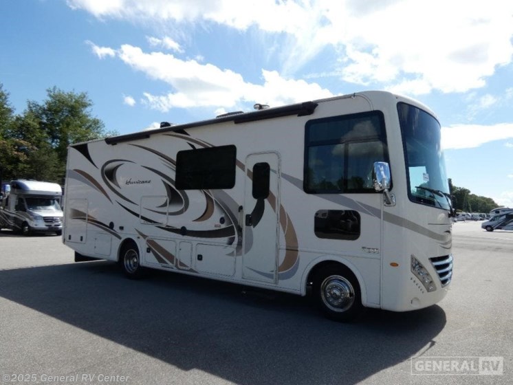 Email now about this 2018 Thor Motor Coach Hurricane 29M! Used 2018 Thor Motor Coach Hurricane 29M available in Longmont, Colorado