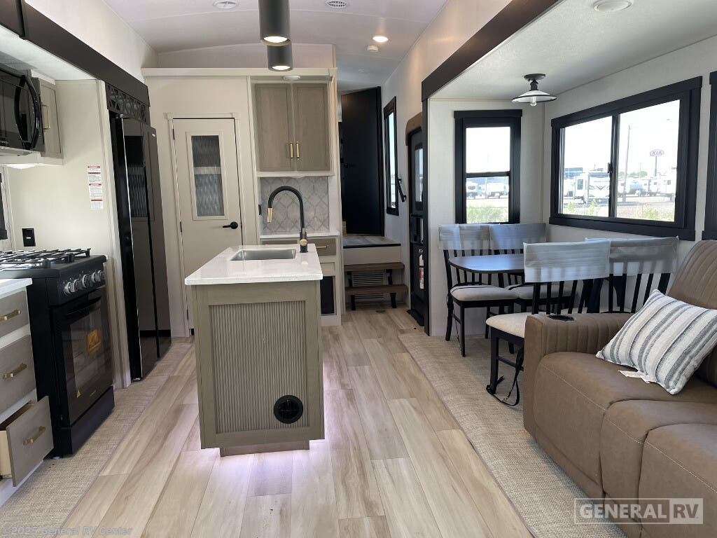 New 2025 Forest River SALEM-HEM 325RL available in Longmont, Colorado