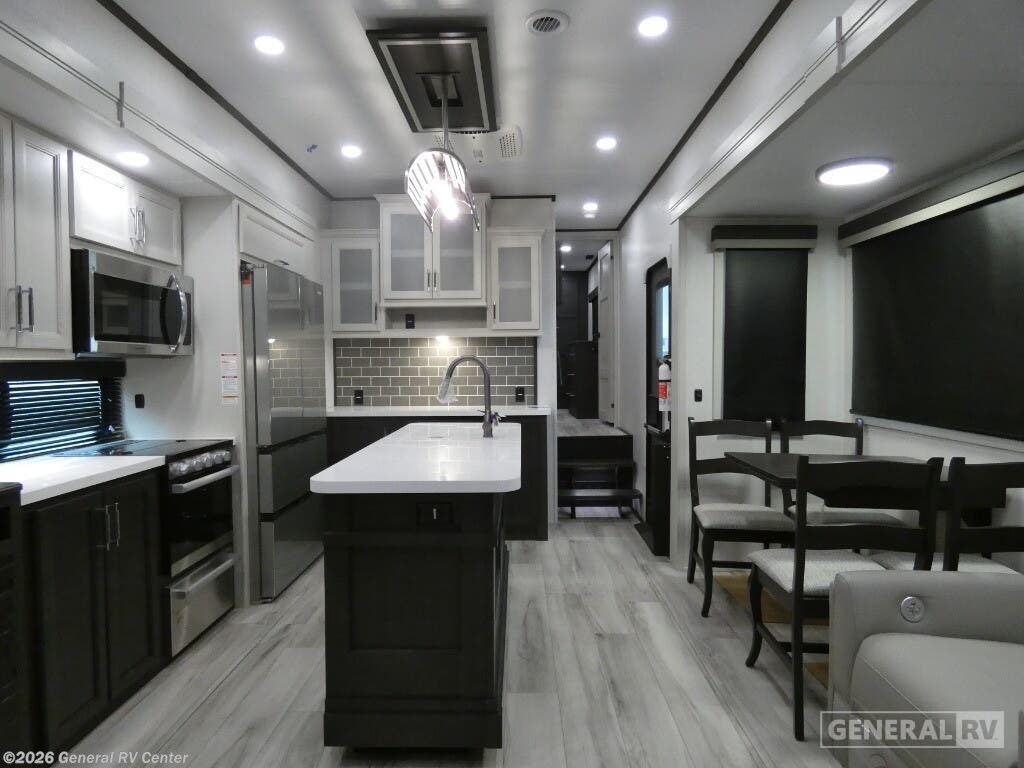 New 2025 Keystone Avalanche 390DS available in Longmont, Colorado