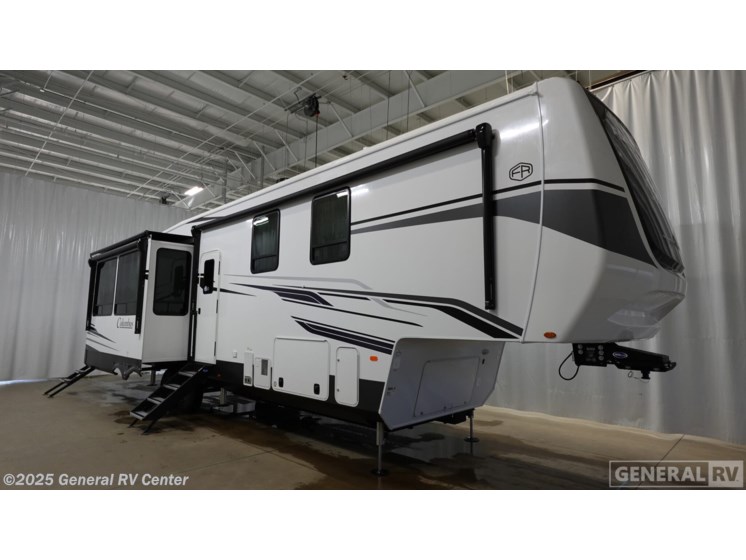 Email now about this 2026 Palomino Columbus 384RKH! New 2026 Palomino Columbus 384RKH available in Longmont, Colorado