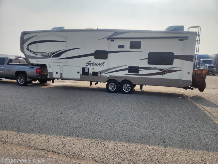 Email now about this 2016 Cedar Creek Builders 3 slide out fifth wheel! Used 2016 Cedar Creek Builders 3 slide out fifth wheel available in Philadelphia, Pennsylvania