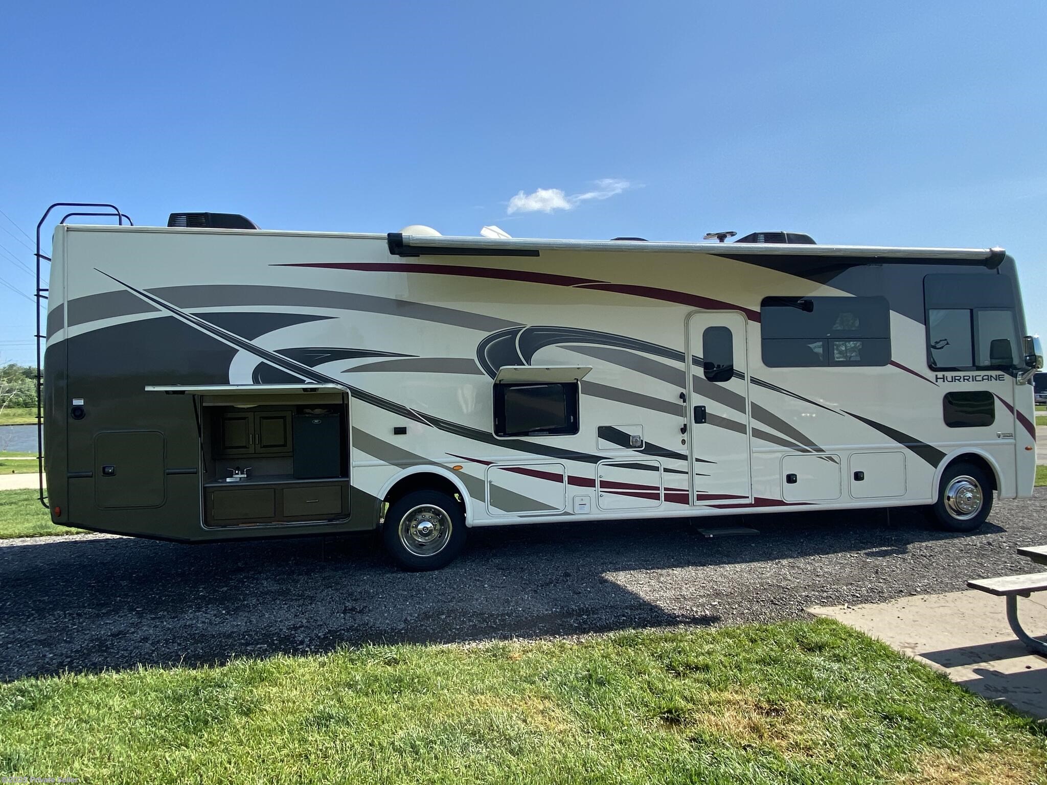 Contact us now about this 2019 Thor Motor Coach Hurricane ! 2019 Hurricane by Thor Motor Coach from For Sale By Owner in O Fallon, Missouri