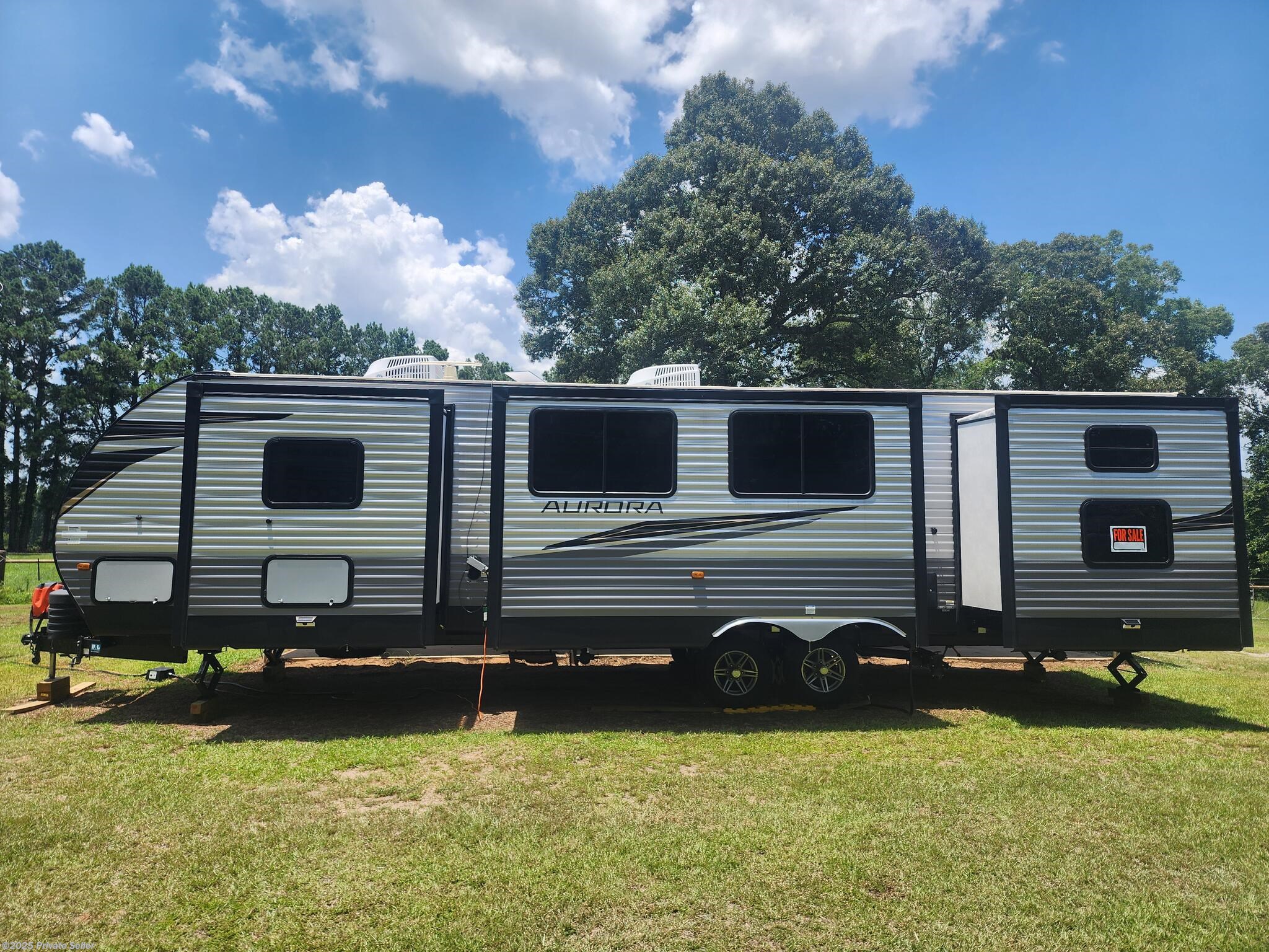 Call now about this 2024 Forest River Aurora 34BHTS! 2024 Forest River Aurora 34BHTS - Used Travel Trailer For Sale by For Sale By Owner in Boyce, Louisiana