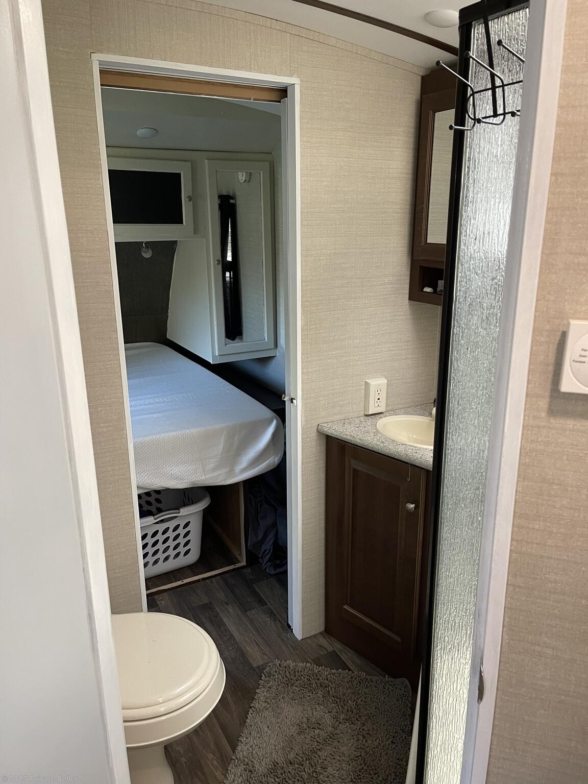 Used 2015 Keystone Premier Ultra Lite 34BHPR available in Axton, Virginia