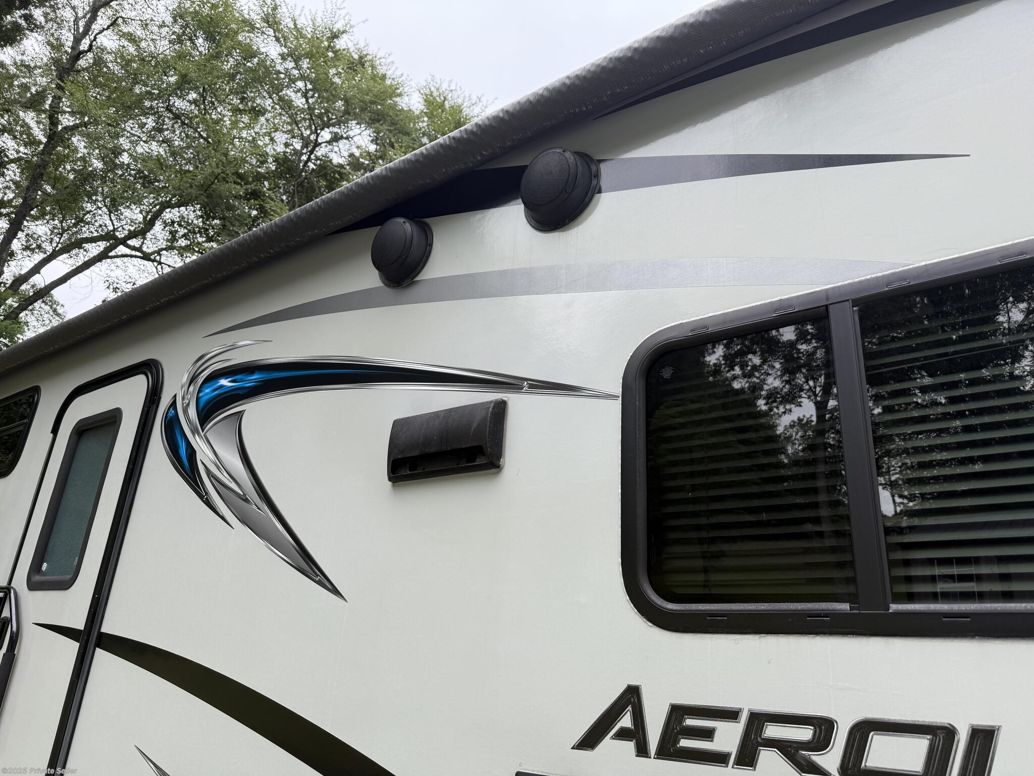 Contact us now about this 2018 Dutchmen Aerolite 2573BH! 2018 Aerolite 2573BH by Dutchmen from For Sale By Owner in Ooltewah, Tennessee