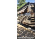 Call now about this 2003 Monaco RV Windsor ! 2003 Monaco RV Windsor - Used Class A For Sale by For Sale By Owner in Woodburn, Oregon features Convection Microwave, Air Conditioning, Sofa Bed, Generator, Air Compressor