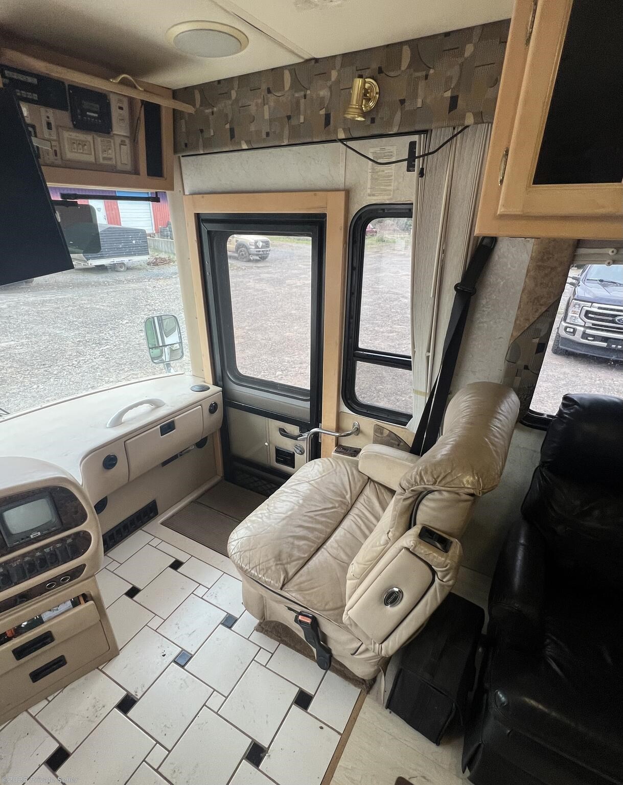 Contact us now about this 2002 Newmar Dutch Star 3567! 2002 Dutch Star 3567 by Newmar from For Sale By Owner in Pittsford, New York