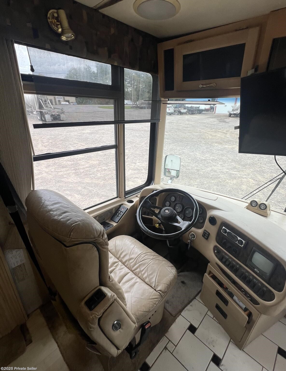 Used 2002 Newmar Dutch Star 3567 available in Pittsford, New York