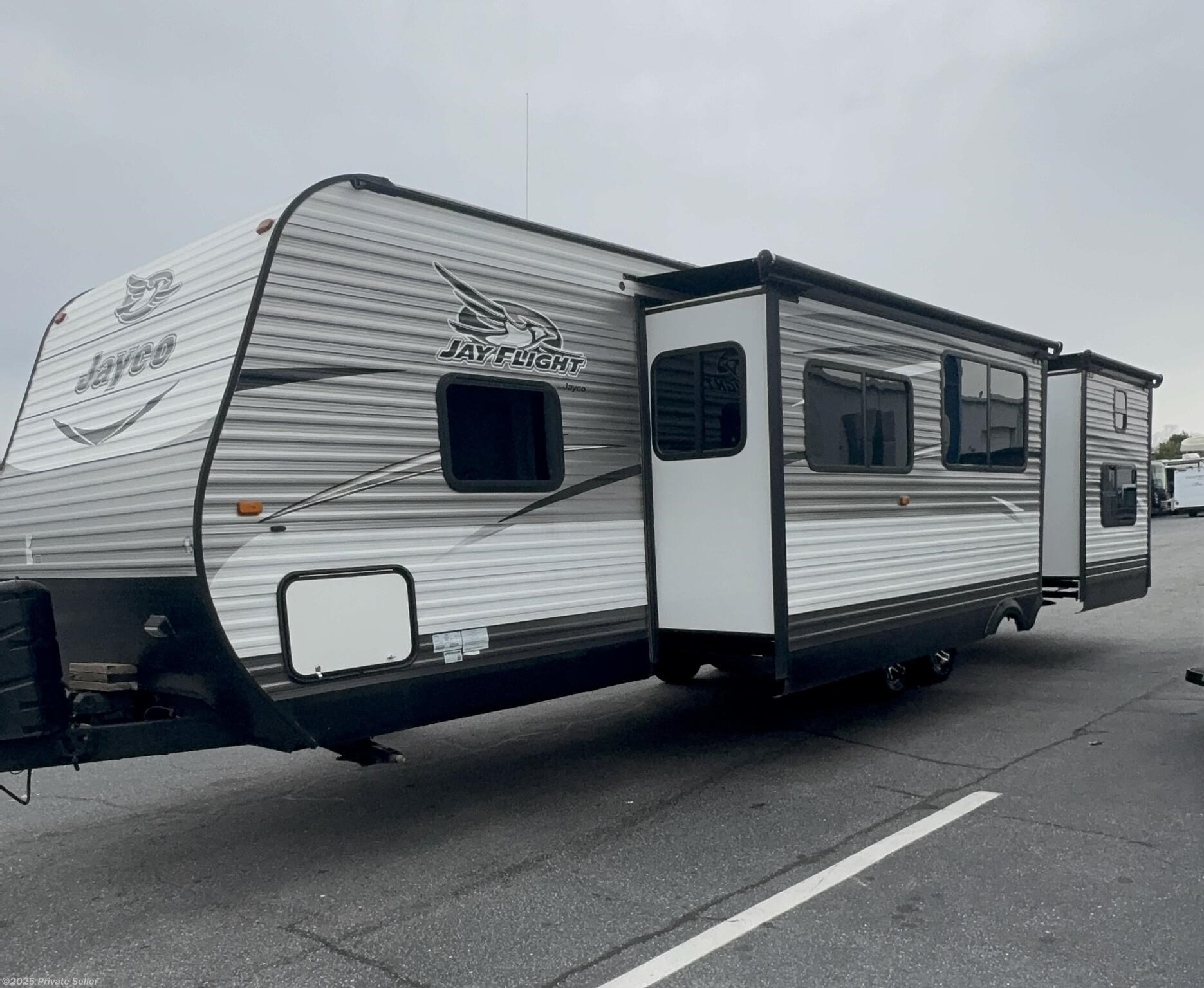 Email now about this 2016 Jayco Jay Flight 32BHDS! Used 2016 Jayco Jay Flight 32BHDS available in Greenville, South Carolina
