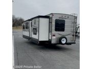 Call now about this 2016 Jayco Jay Flight 32BHDS! 2016 Jayco Jay Flight 32BHDS - Used Travel Trailer For Sale by For Sale By Owner in Greenville, South Carolina