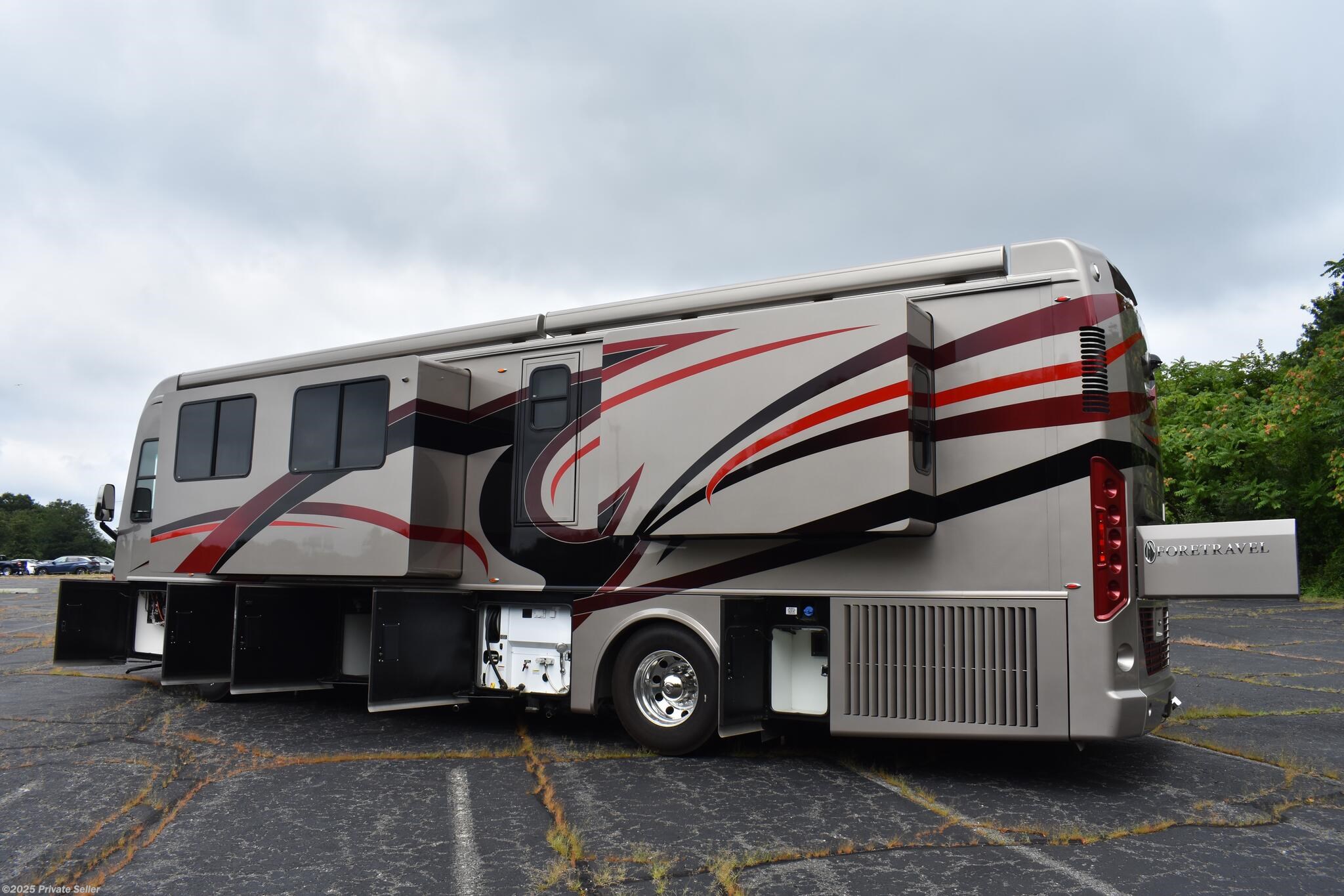 Call now about this 2020 Foretravel IC-37 Bunkhouse! 2020 Foretravel IC-37 Bunkhouse - Used Class A For Sale by For Sale By Owner in Islandia, New York