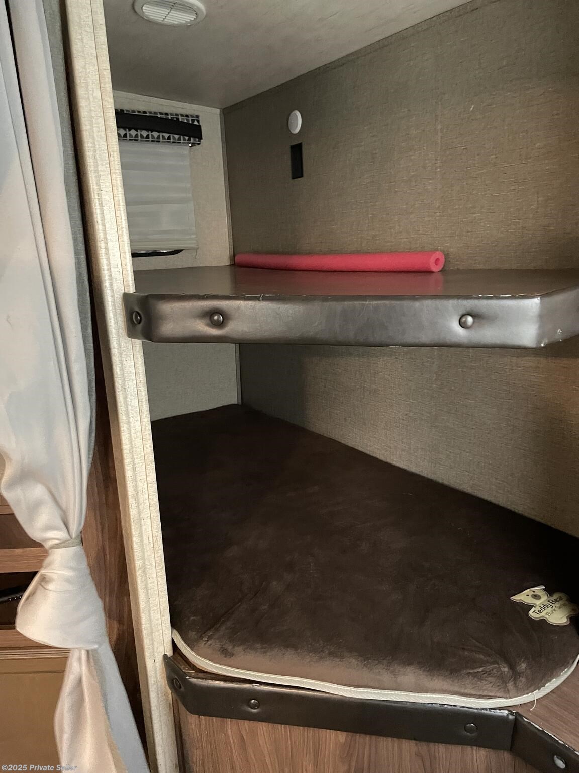 Contact us now about this 2018 Heartland Pioneer front bed w slide, mid bath, mid living w slide,! 2018 Pioneer front bed w slide, mid bath, mid living w slide, by Heartland from For Sale By Owner in Moores Hill, Indiana