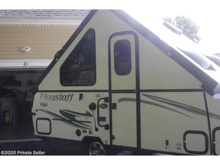 Email now about this 2014 Forest River Flagstaff Hard Side T19QBHW! Used 2014 Forest River Flagstaff Hard Side T19QBHW available in Uxbridge, Massachusetts