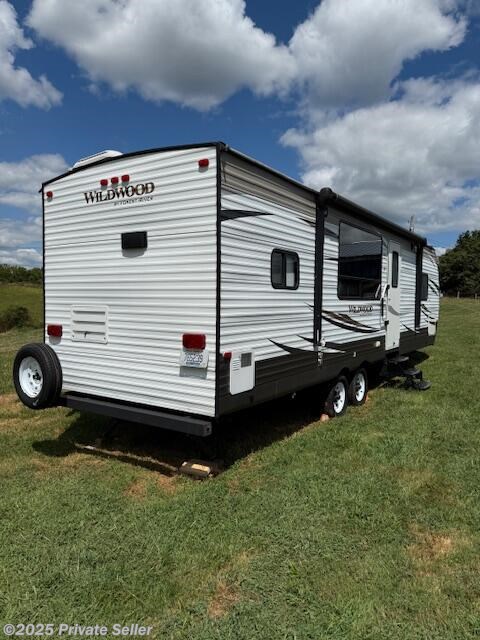 Call now about this 2017 Forest River Wildwood 27RKSS! 2017 Forest River Wildwood 27RKSS - Used Travel Trailer For Sale by For Sale By Owner in Lexington, Kentucky