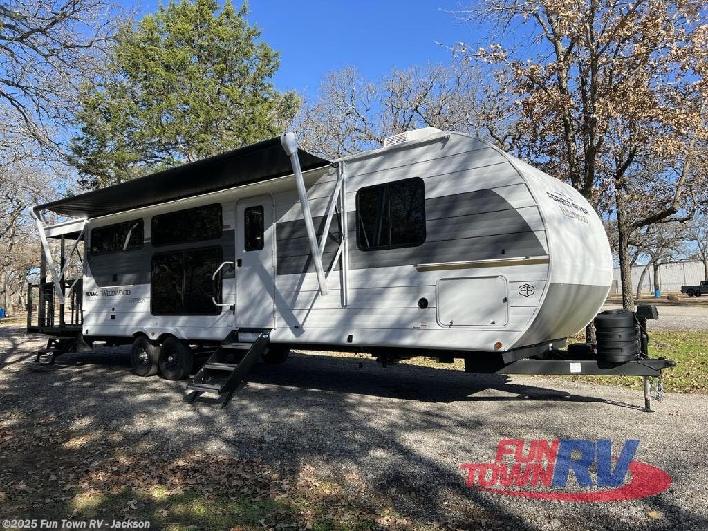 Email now about this 2025 Forest River Wildwood 32VERANDA! New 2025 Forest River Wildwood 32VERANDA available in Jackson, Mississippi