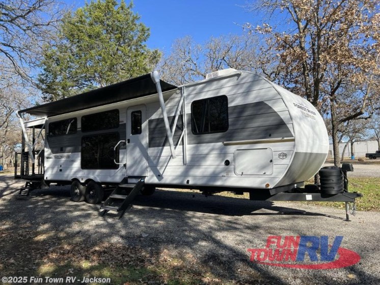 Email now about this 2025 Forest River Wildwood 32VERANDA! New 2025 Forest River Wildwood 32VERANDA available in Jackson, Mississippi