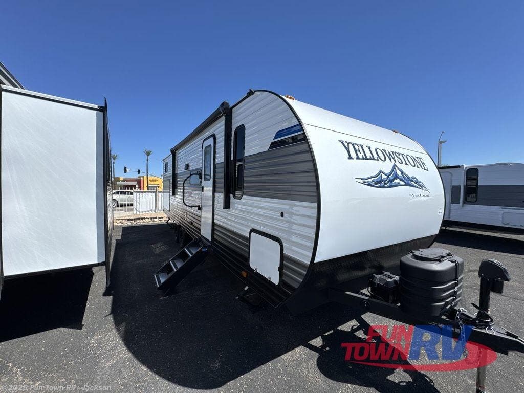 Email now about this 2026 Gulf Stream Yellowstone Classic 279BH! New 2026 Gulf Stream Yellowstone Classic 279BH available in Jackson, Mississippi