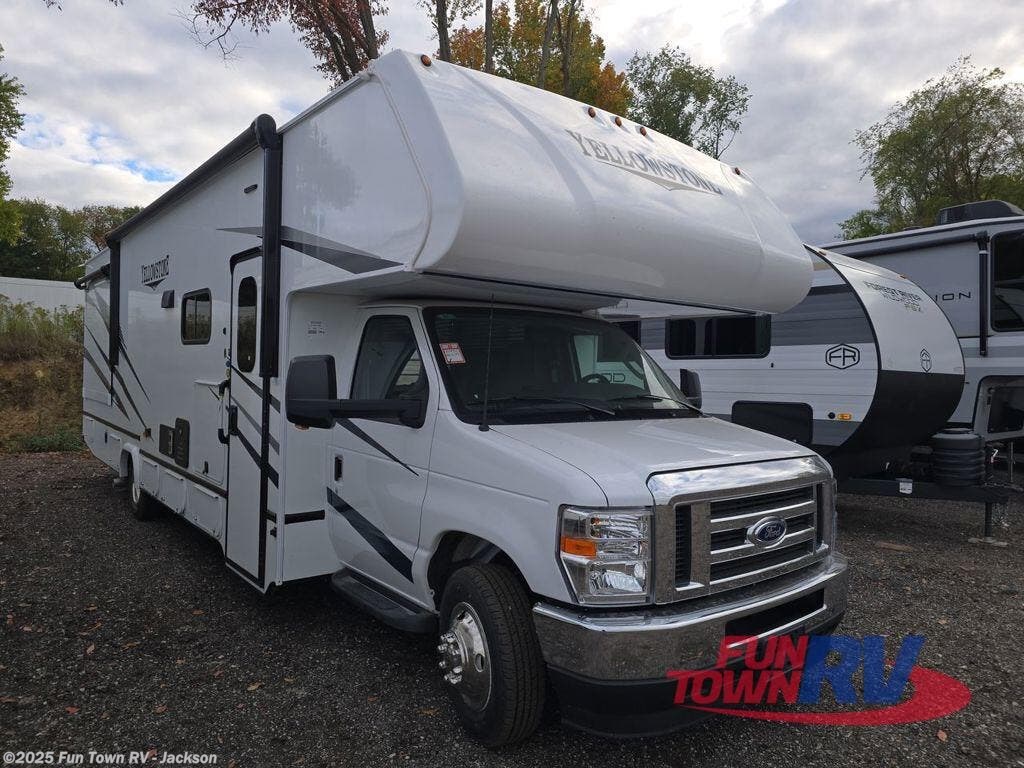 Email now about this 2026 Gulf Stream Yellowstone Y6320! New 2026 Gulf Stream Yellowstone Y6320 available in Jackson, Mississippi