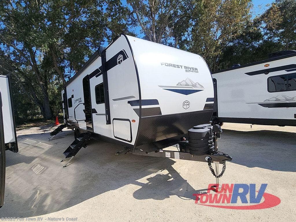 Contact us now about this 2025 Forest River Surveyor Legend X 27CAMP! 2025 Surveyor Legend X 27CAMP by Forest River from Fun Town RV - Nature's Coast in Crystal River, Florida