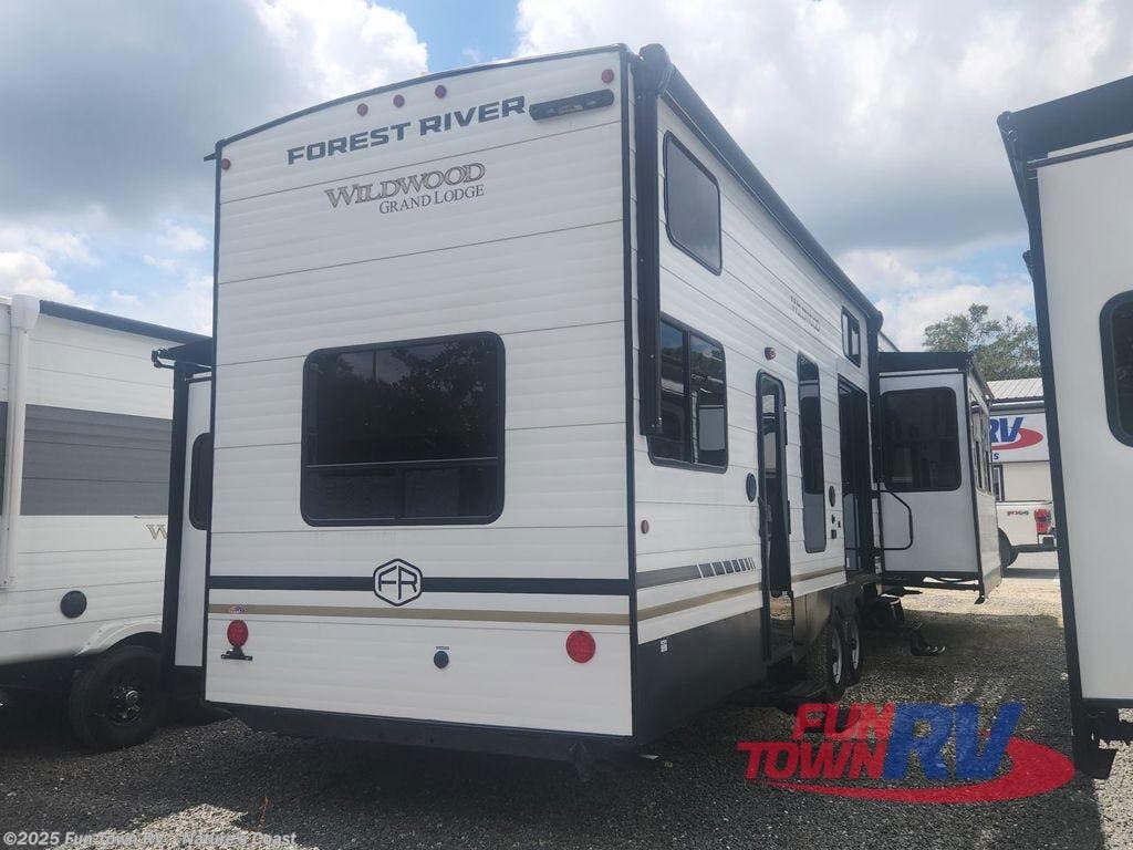 New 2025 Forest River Wildwood Grand Lodge 42FLDL available in Crystal River, Florida