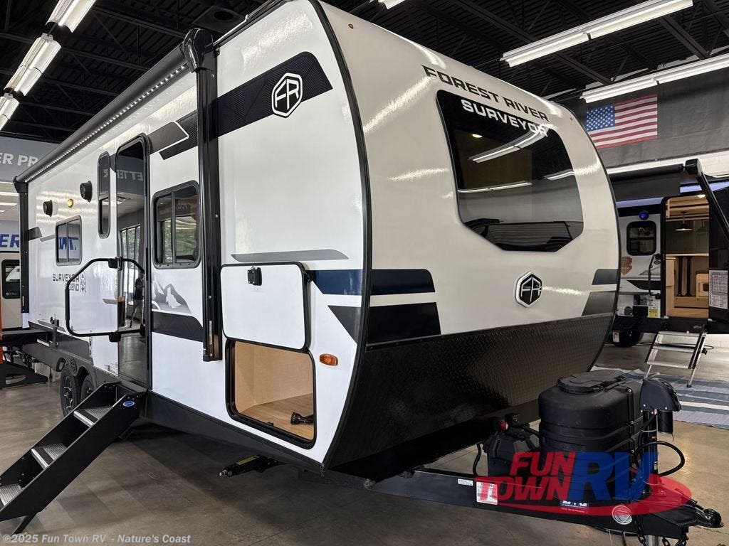 Email now about this 2026 Forest River Surveyor Legend 204MKLE! New 2026 Forest River Surveyor Legend 204MKLE available in Crystal River, Florida