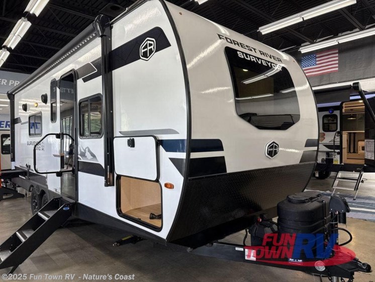 Email now about this 2026 Forest River Surveyor Legend 204MKLE! New 2026 Forest River Surveyor Legend 204MKLE available in Crystal River, Florida